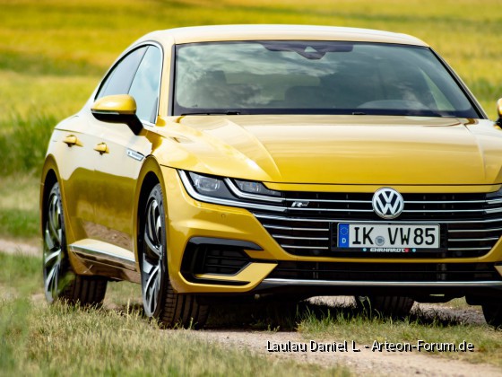 VW Arteon R-Line